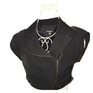 Bebe cropped jacket. Size 00